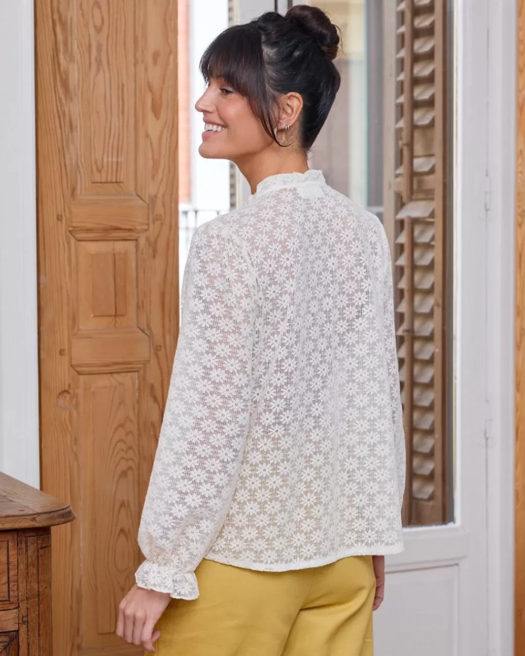 blusa_calada_priscila_3.webp Polin et moi Blusa Calada Priscila> BLUSAS Y CAMISAS